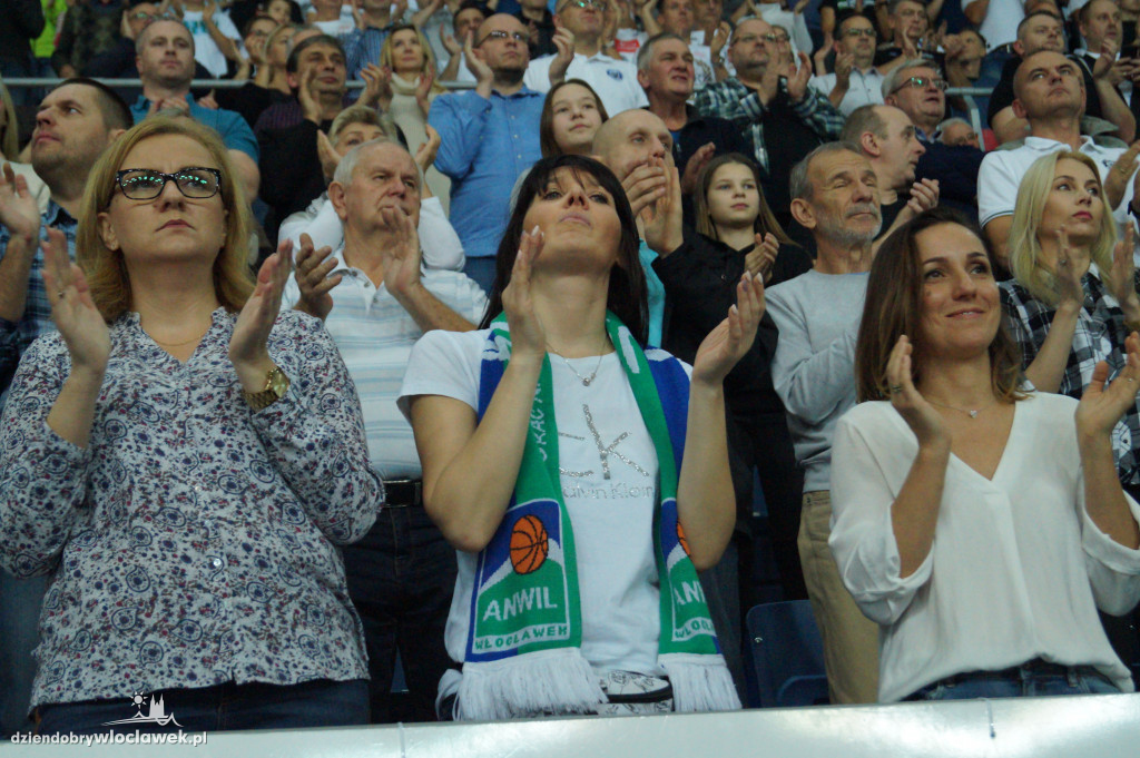 Kibice na meczu Anwil vs HydroTruck