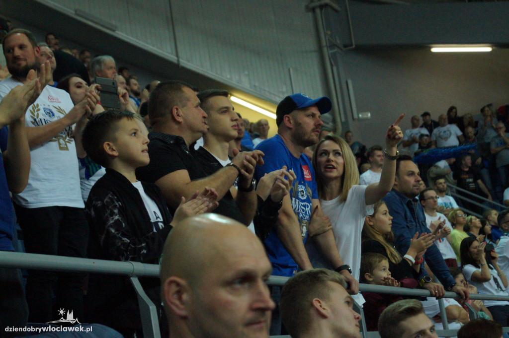 Kibice na meczu Anwil vs HydroTruck