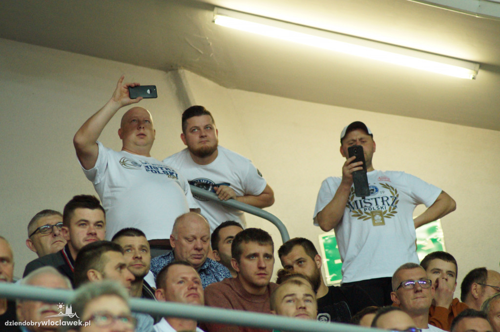 Kibice na meczu Anwil vs HydroTruck