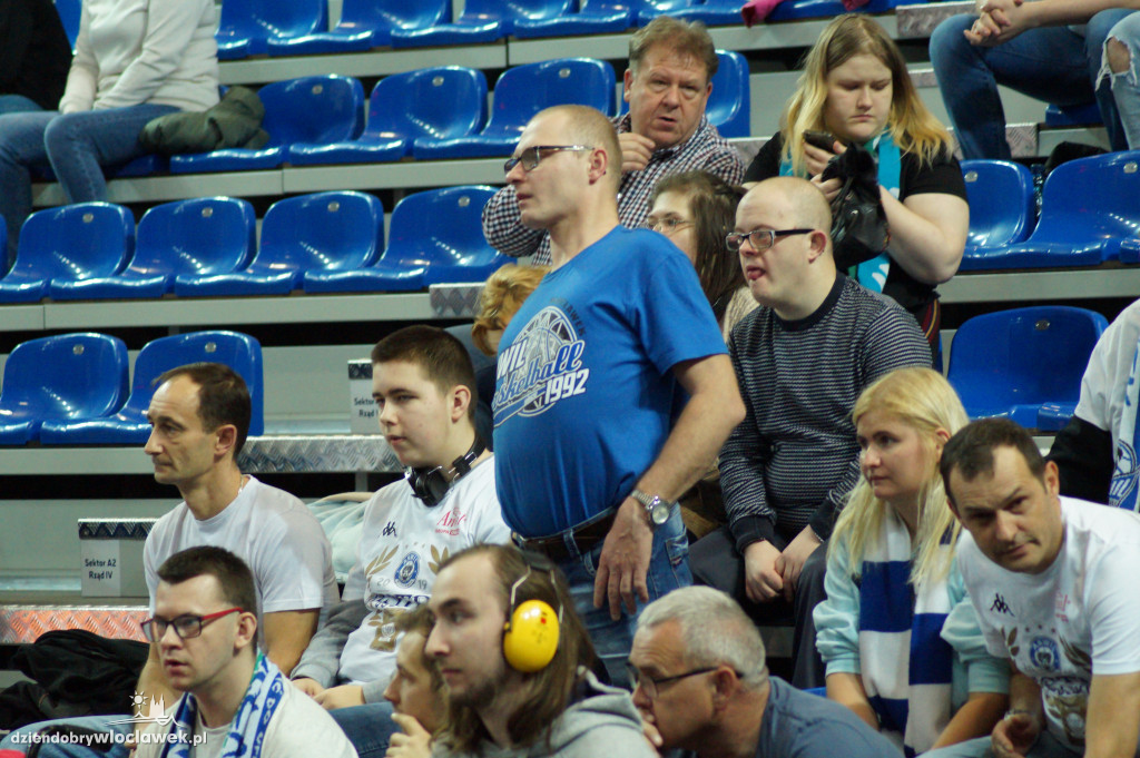 Kibice na meczu Anwil vs HydroTruck