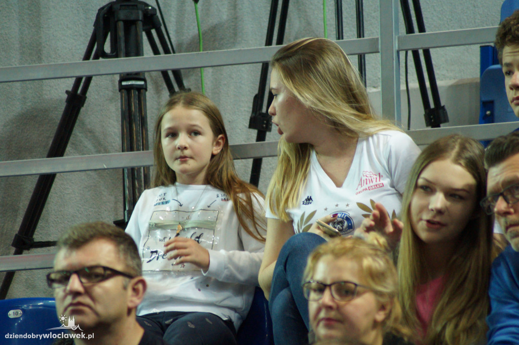 Kibice na meczu Anwil vs HydroTruck