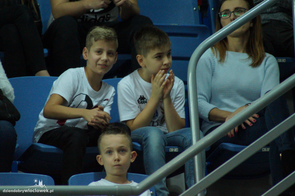 Kibice na meczu Anwil vs HydroTruck