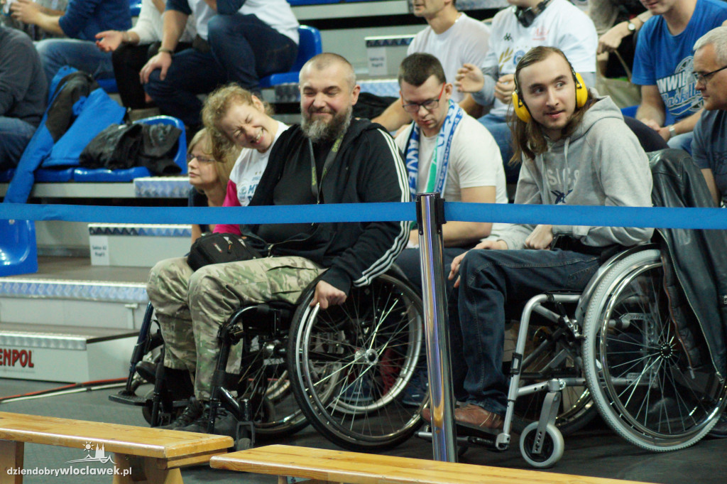 Kibice na meczu Anwil vs HydroTruck