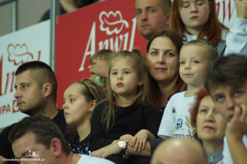 Kibice na meczu Anwil vs HydroTruck
