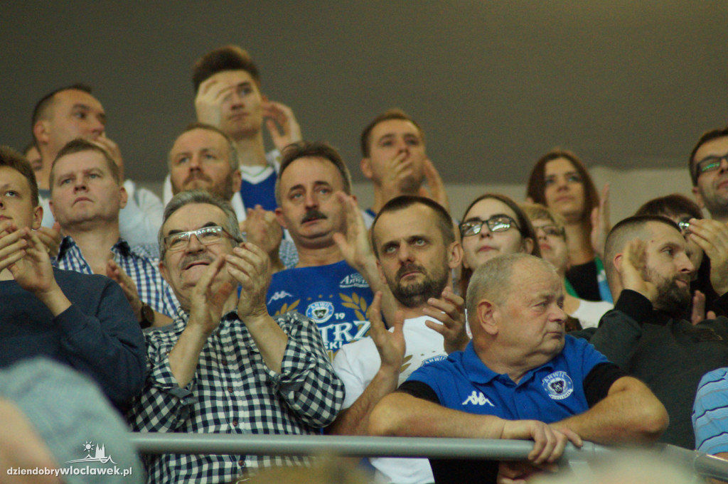 Kibice na meczu Anwil vs HydroTruck