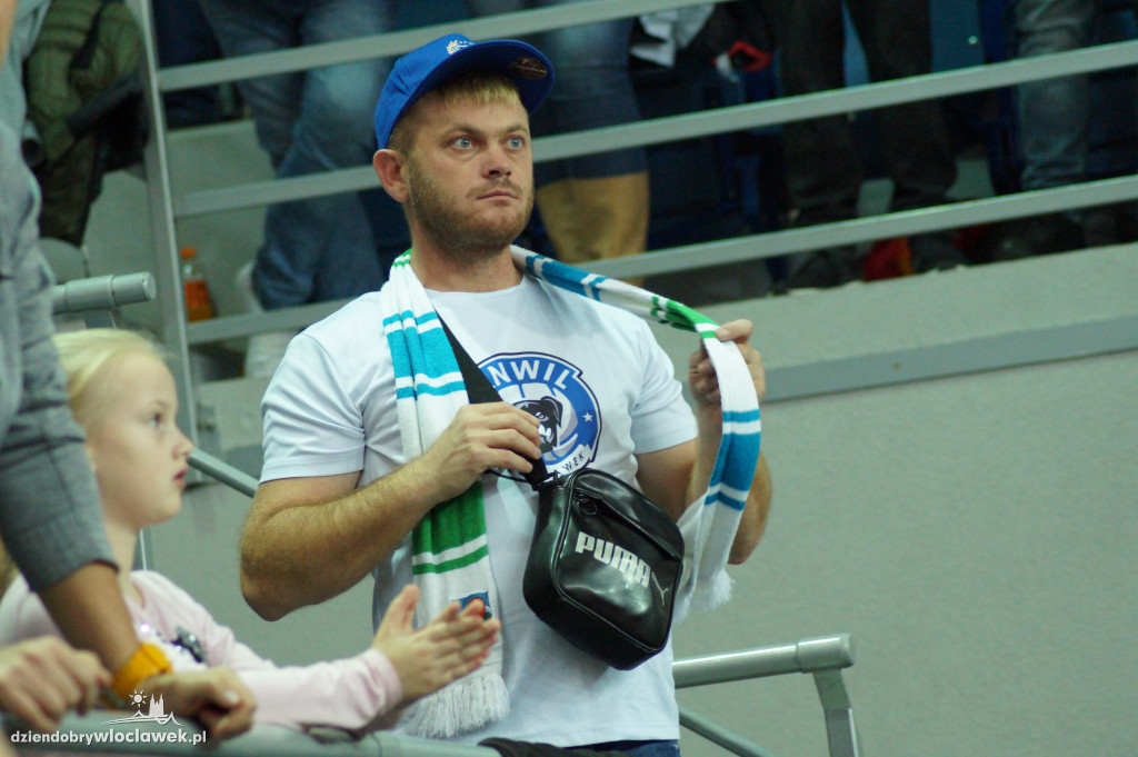 Kibice na meczu Anwil vs HydroTruck