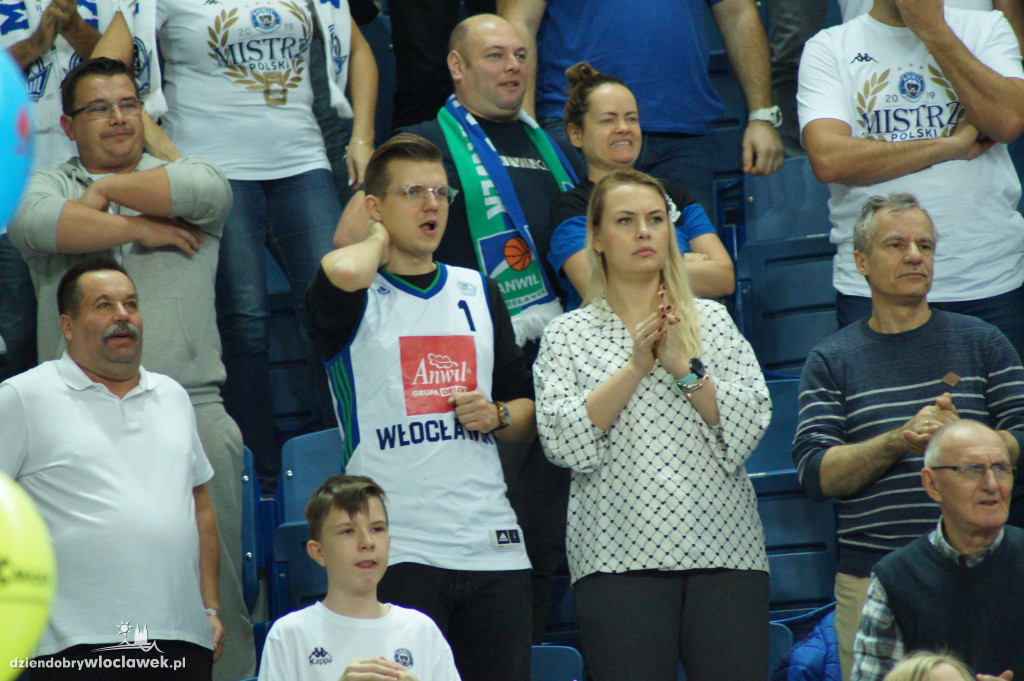 Kibice na meczu Anwil vs HydroTruck