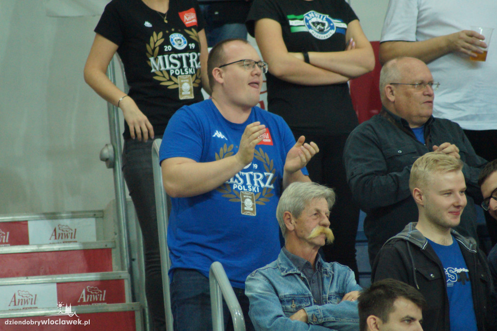Kibice na meczu Anwil vs HydroTruck