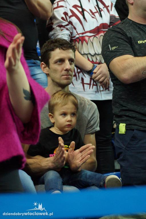 Kibice na meczu Anwil vs HydroTruck