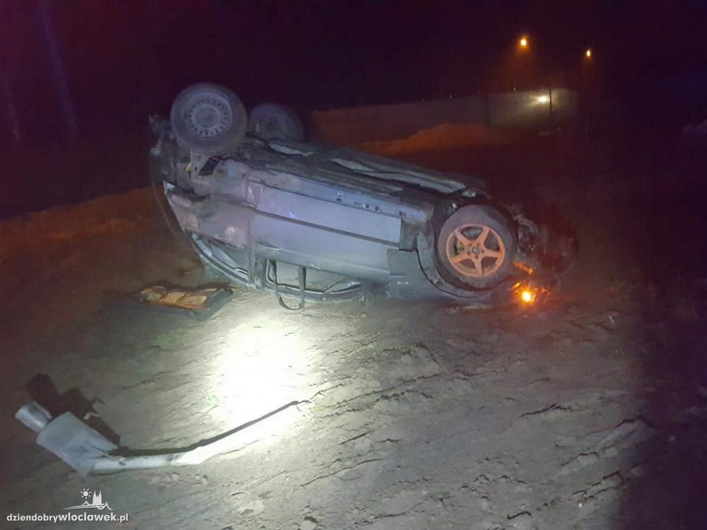 20-latek dachował osobowym bmw