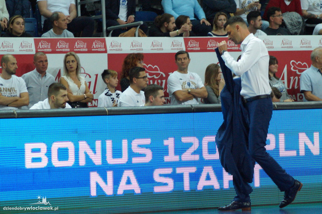 `Święta wojna` w Hali Mistrzów