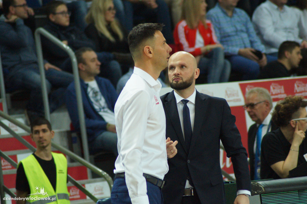 `Święta wojna` w Hali Mistrzów