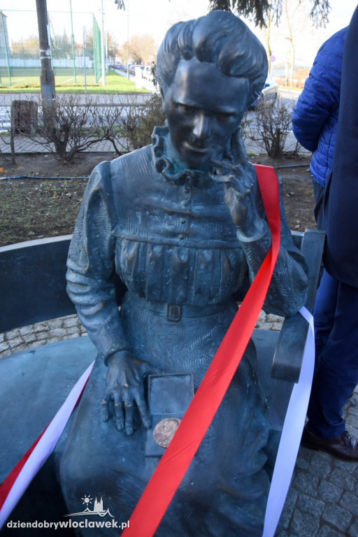 Odsłonięcie ławeczki M. Skłodowskiej-Curie