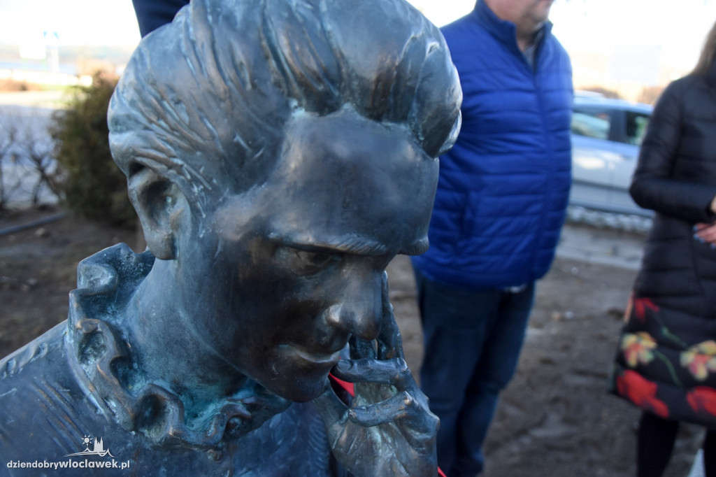 Odsłonięcie ławeczki M. Skłodowskiej-Curie