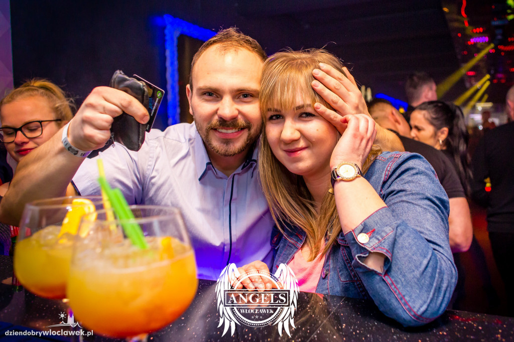 Piękni i Młodzi w Angels Club