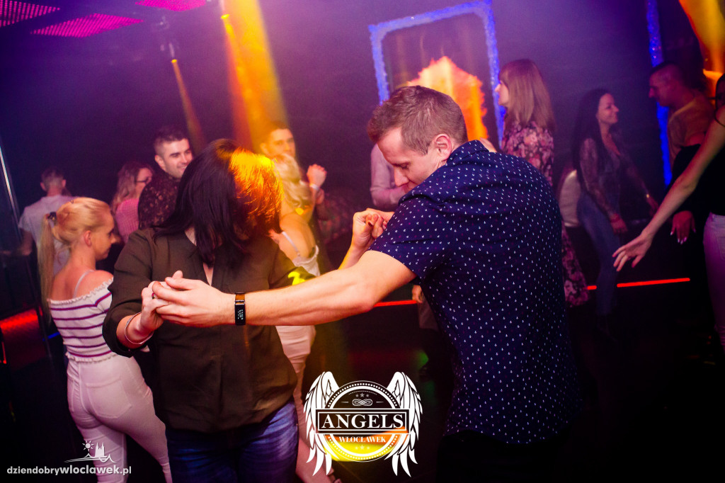 Piękni i Młodzi w Angels Club
