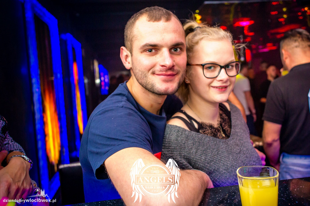 Piękni i Młodzi w Angels Club