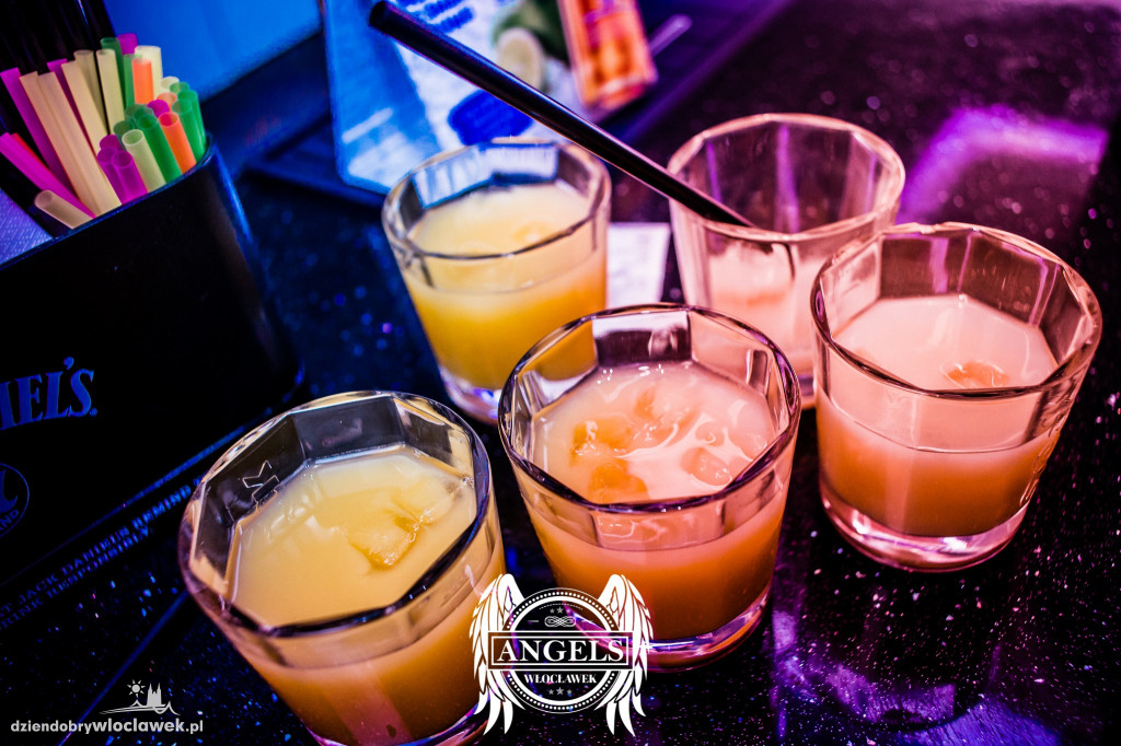 Piękni i Młodzi w Angels Club