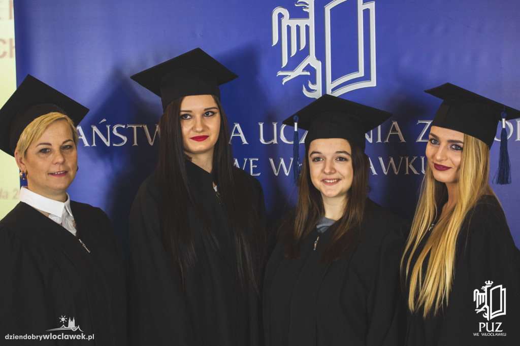 Wręczenie dyplomów w PUZ
