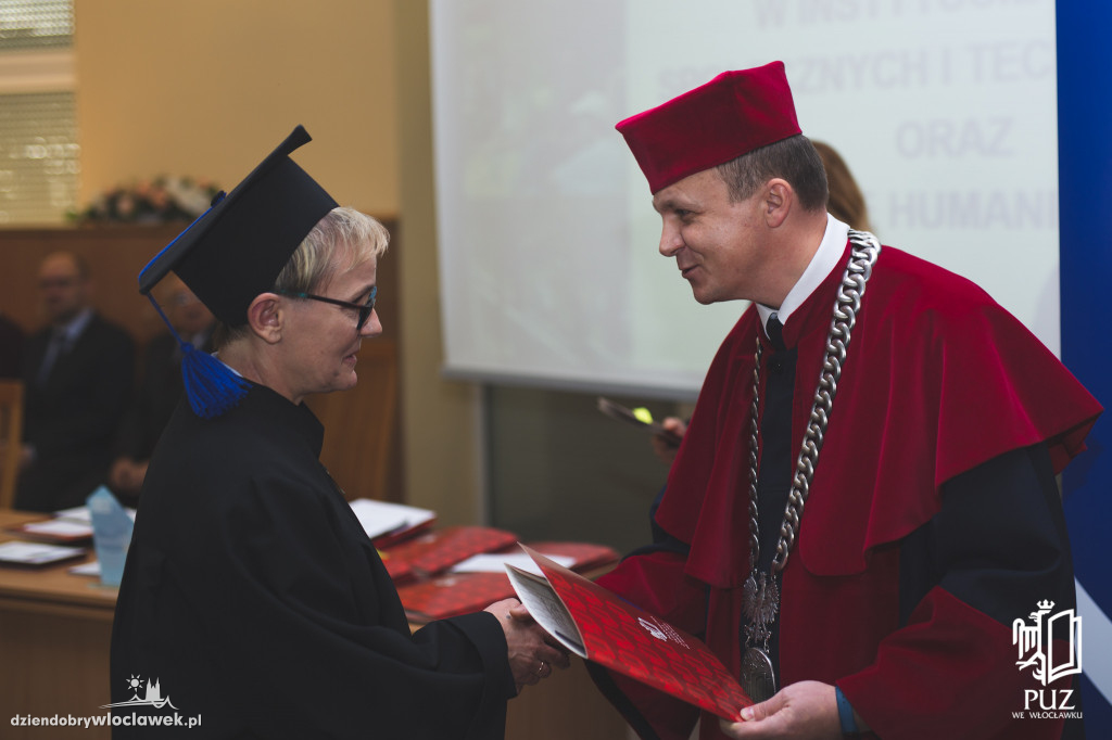 Wręczenie dyplomów w PUZ