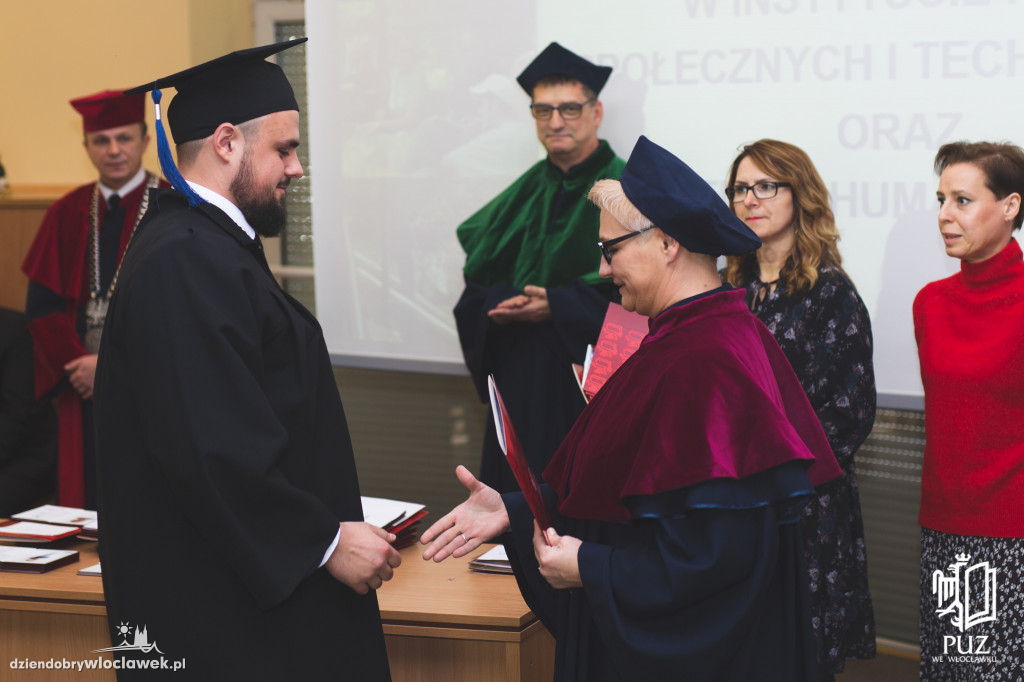 Wręczenie dyplomów w PUZ