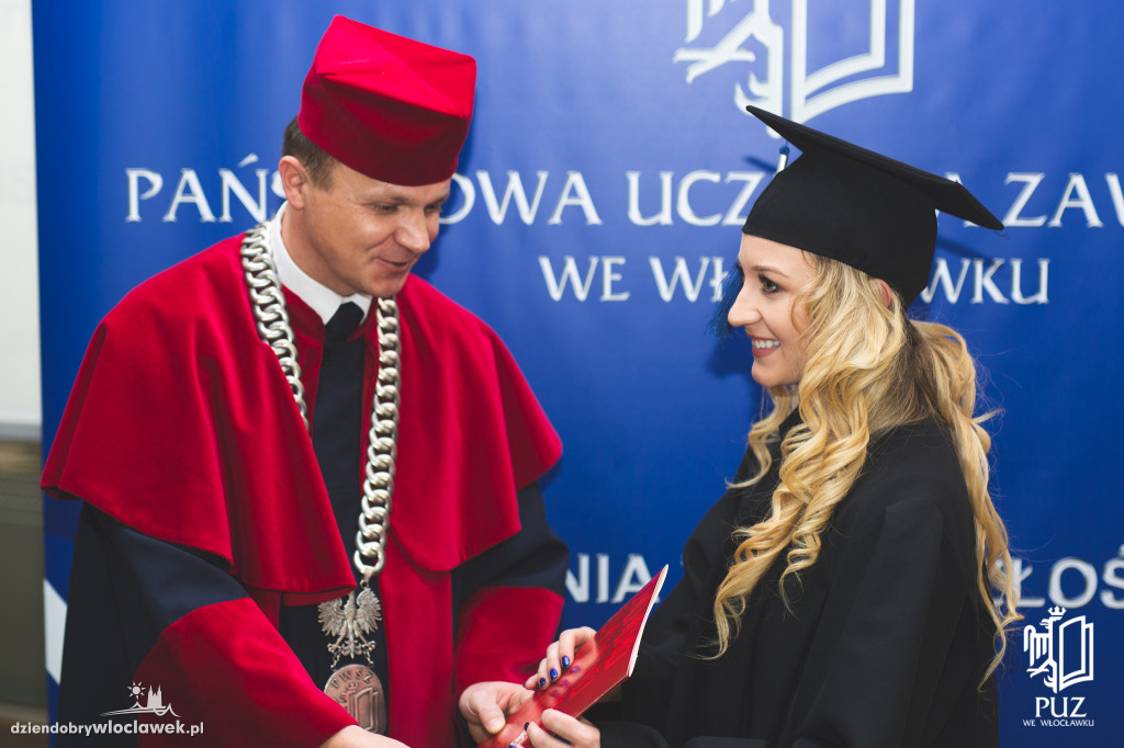Wręczenie dyplomów w PUZ