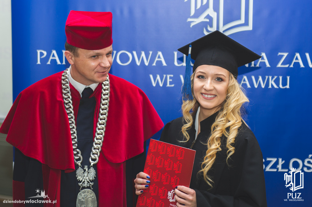 Wręczenie dyplomów w PUZ
