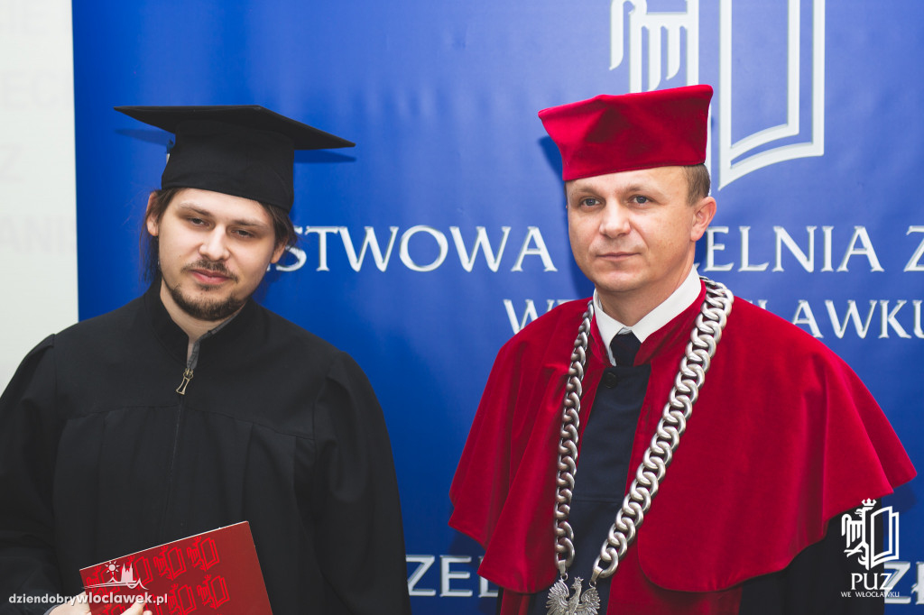 Wręczenie dyplomów w PUZ