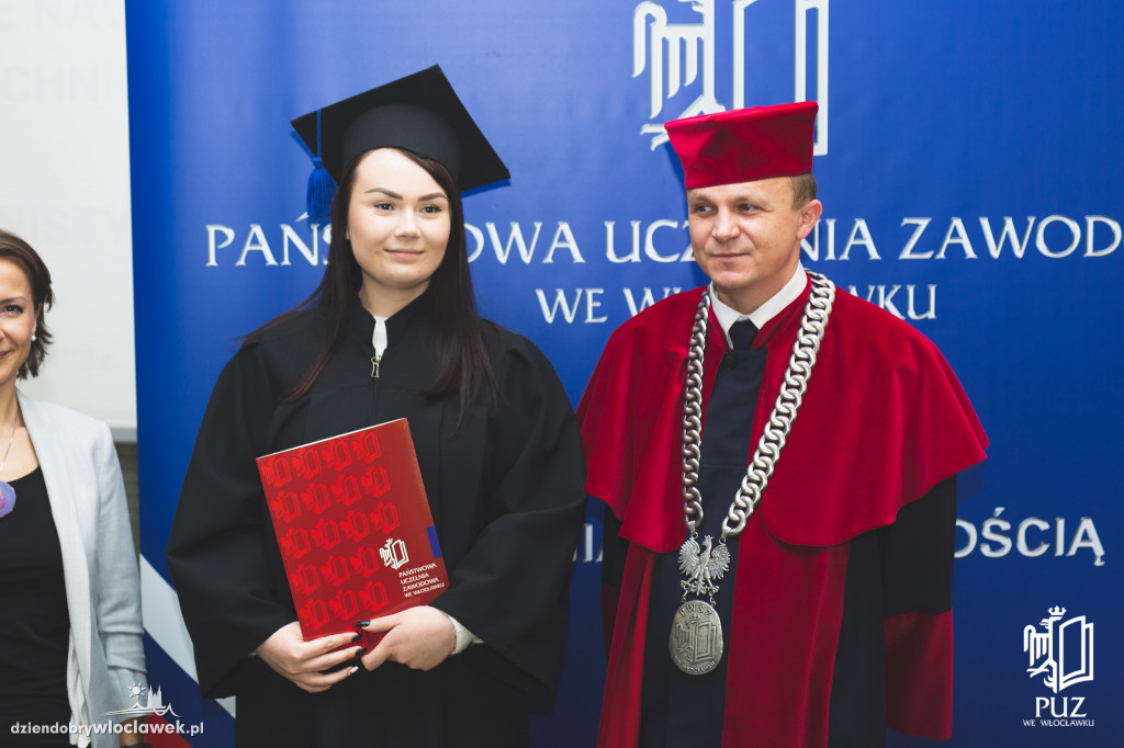 Wręczenie dyplomów w PUZ