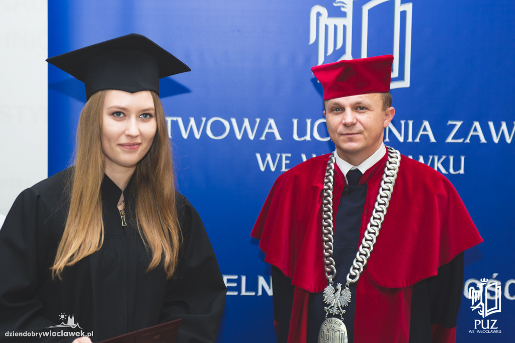Wręczenie dyplomów w PUZ
