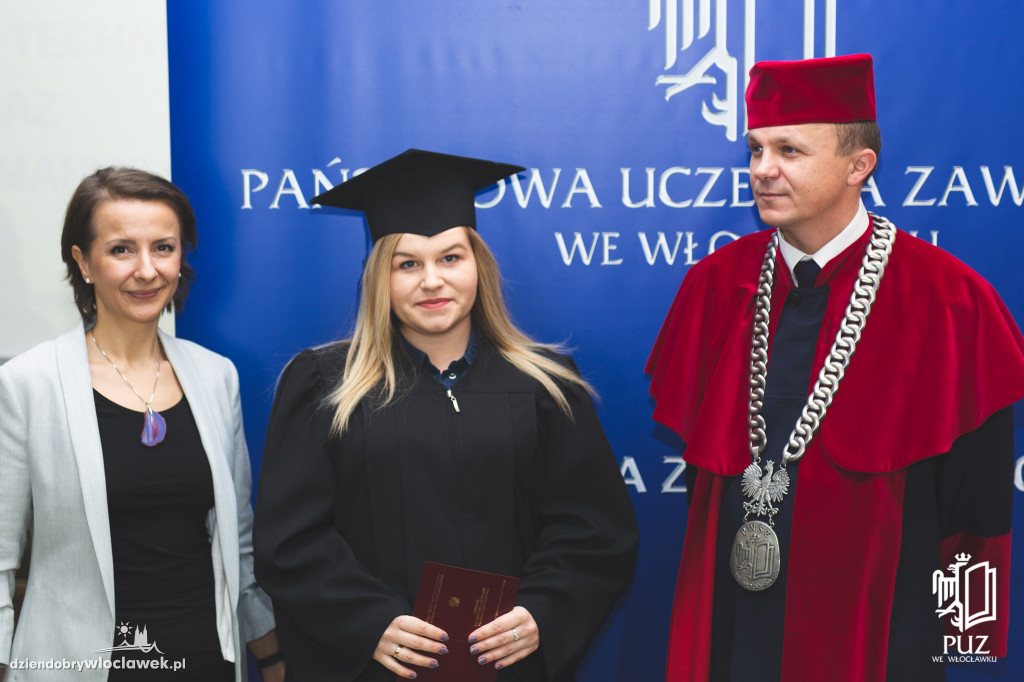 Wręczenie dyplomów w PUZ