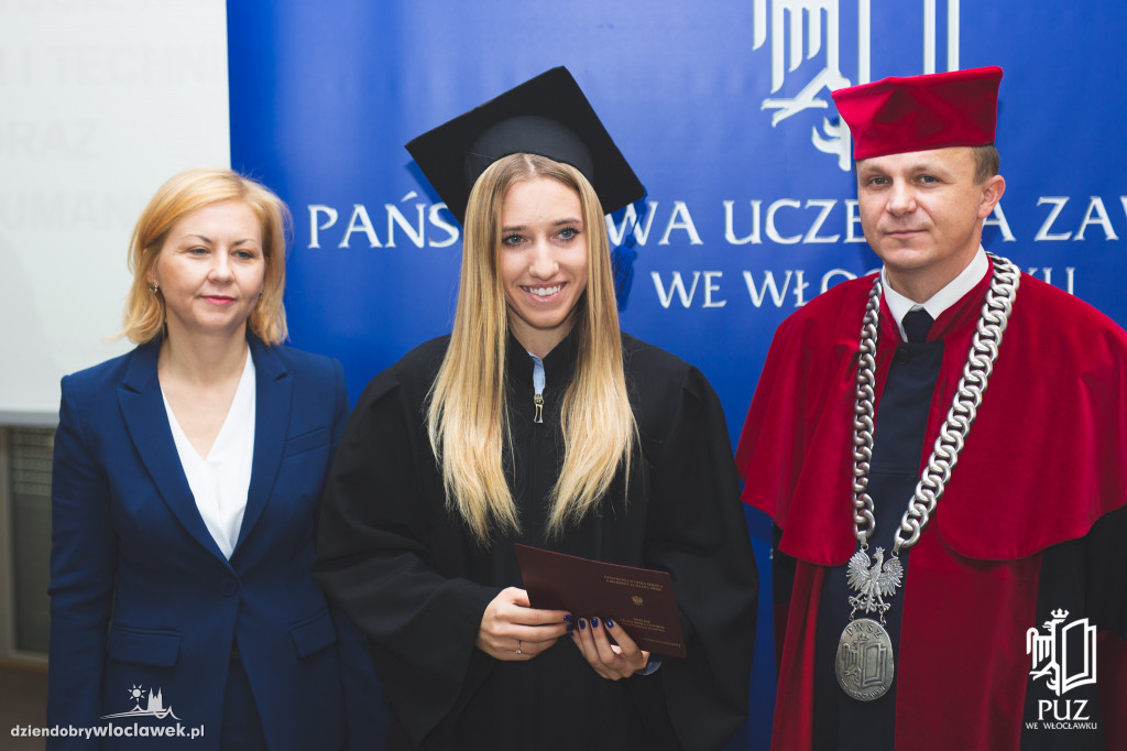 Wręczenie dyplomów w PUZ