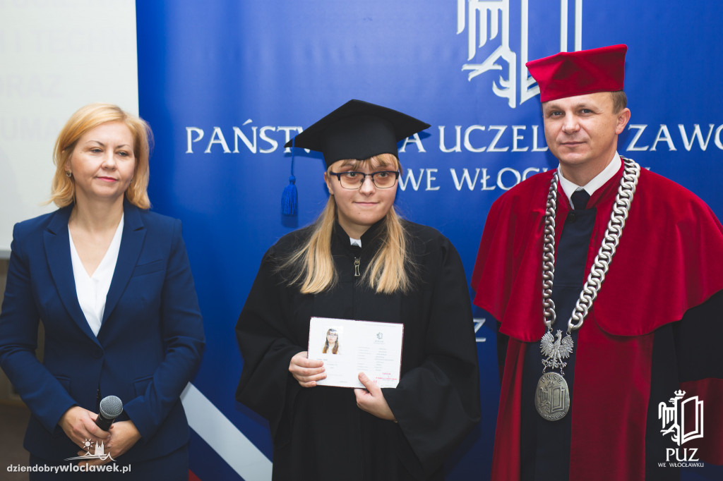 Wręczenie dyplomów w PUZ