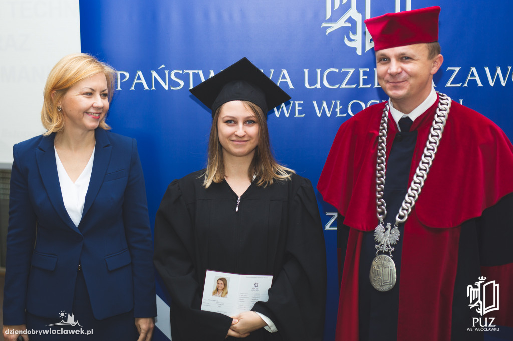 Wręczenie dyplomów w PUZ