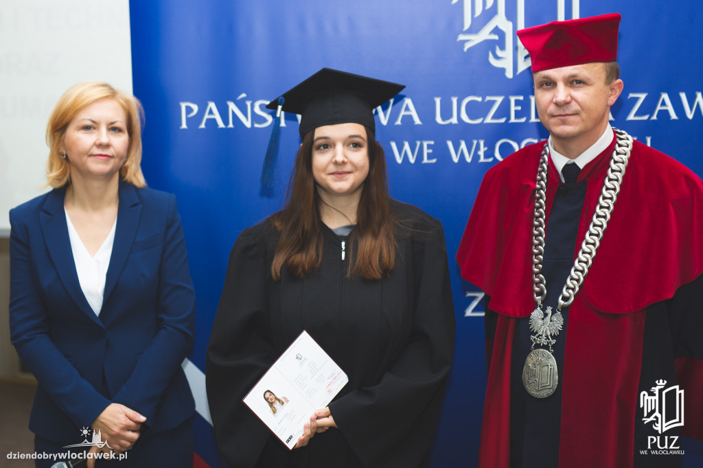 Wręczenie dyplomów w PUZ