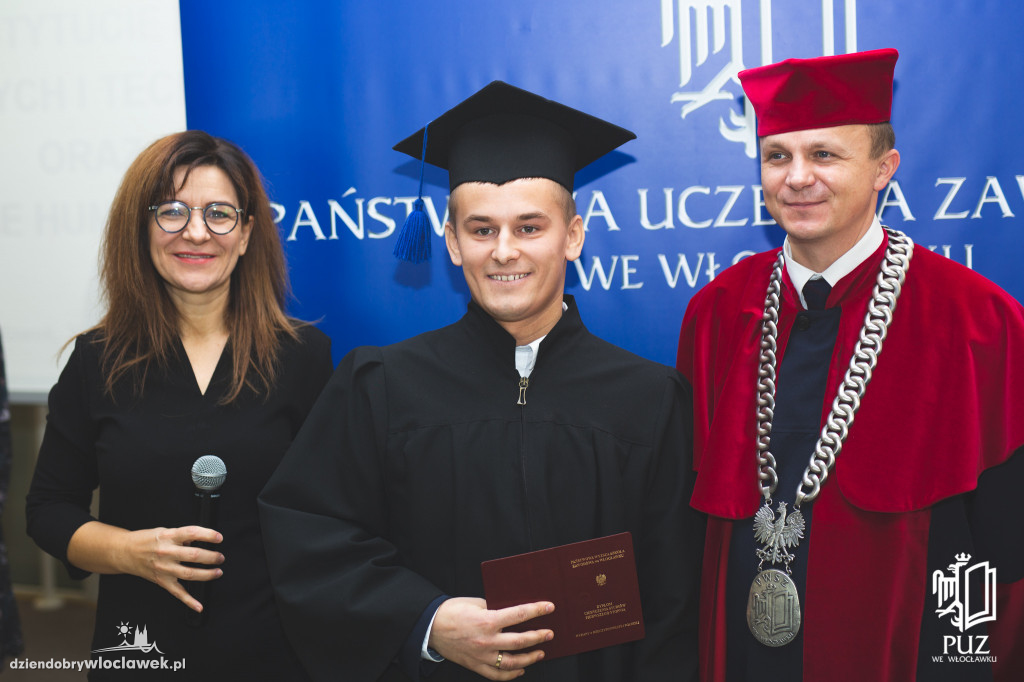 Wręczenie dyplomów w PUZ