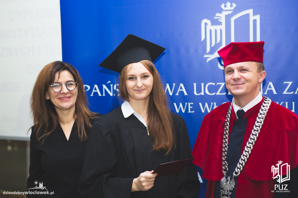 Wręczenie dyplomów w PUZ