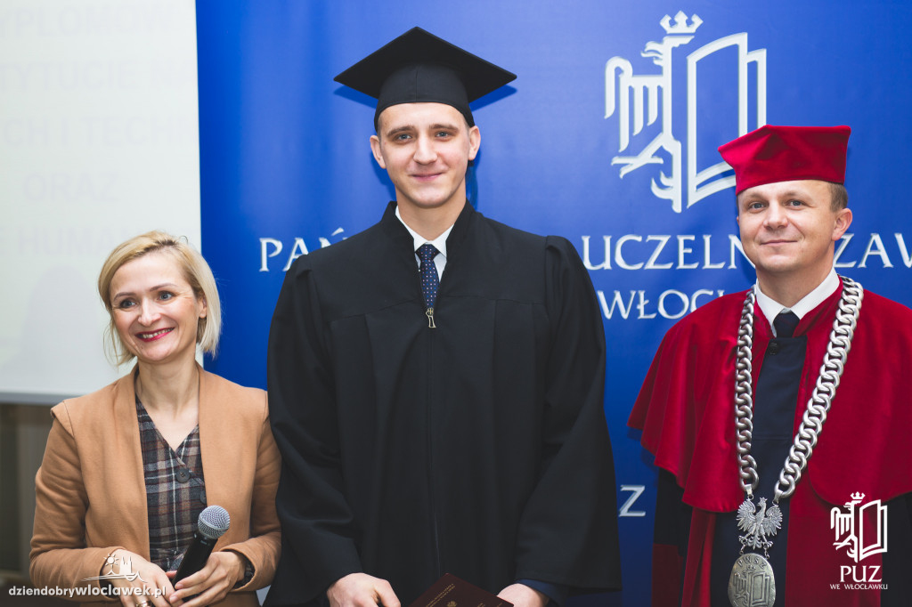 Wręczenie dyplomów w PUZ