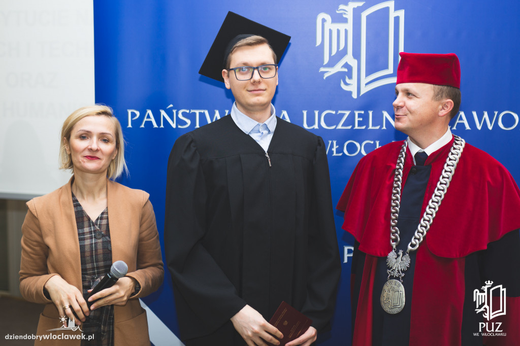 Wręczenie dyplomów w PUZ