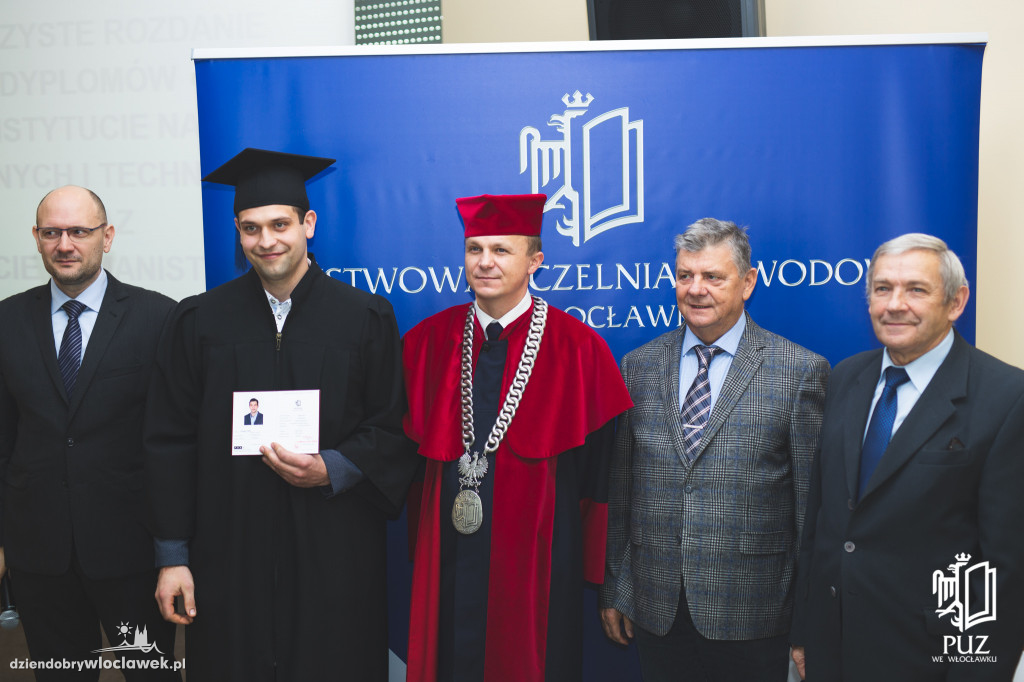 Wręczenie dyplomów w PUZ