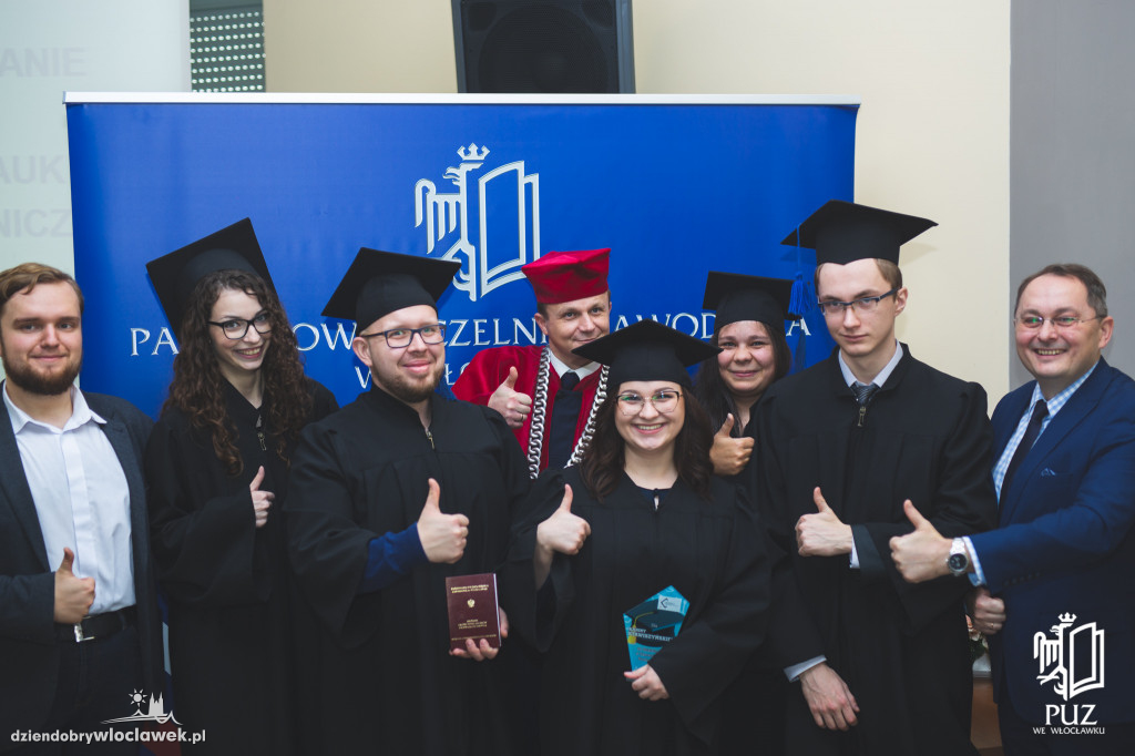 Wręczenie dyplomów w PUZ