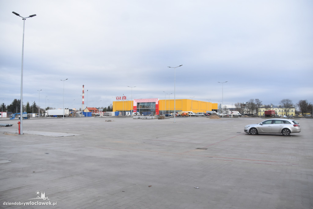 Castorama na Kapitulnej rośnie w oczach
