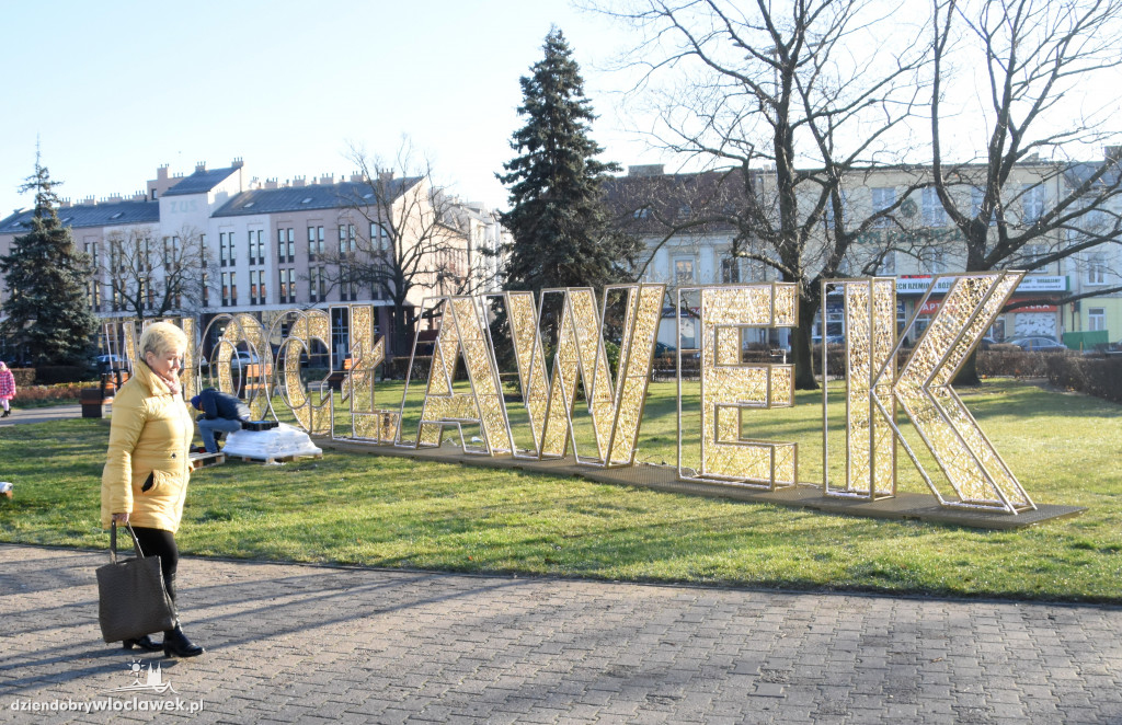 Na placu Wolności pojawiły się ozdoby