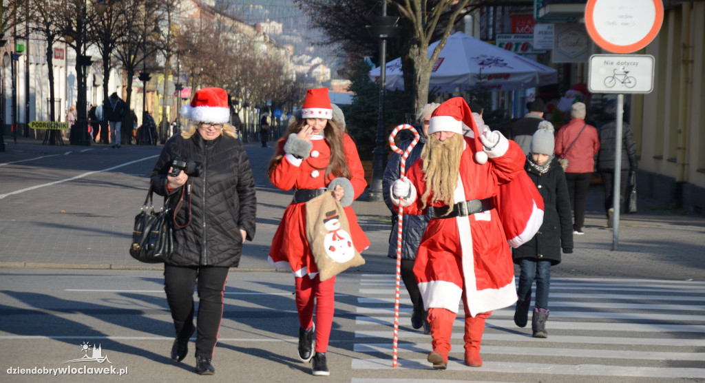 Mikołaj rozdawał pierniki na pl. Wolności