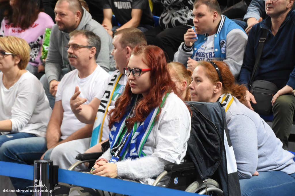 Kibice na meczu z Rasta Vechta