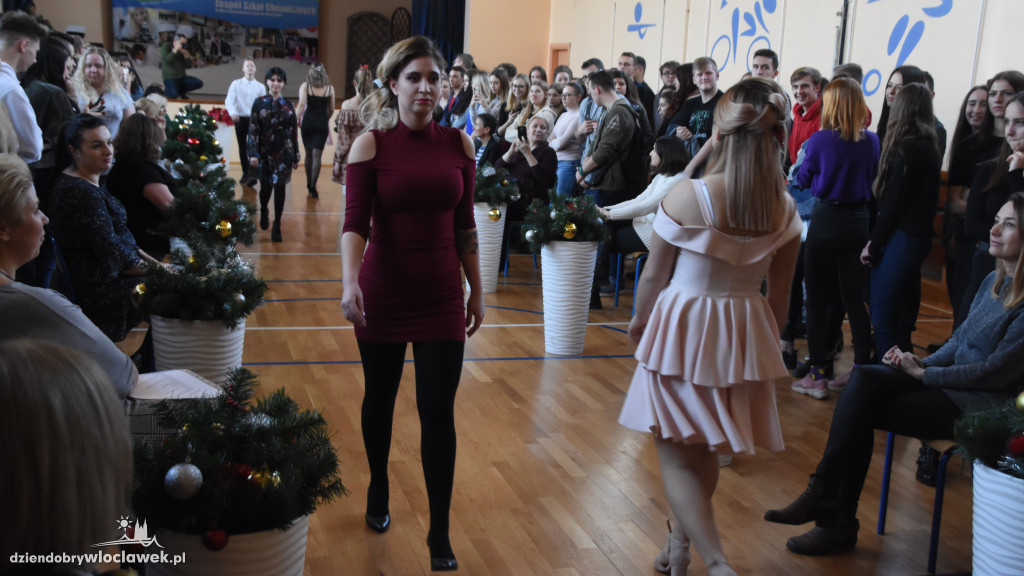 Pokaz fryzur i mody w Zespole Szkół Chemicznych