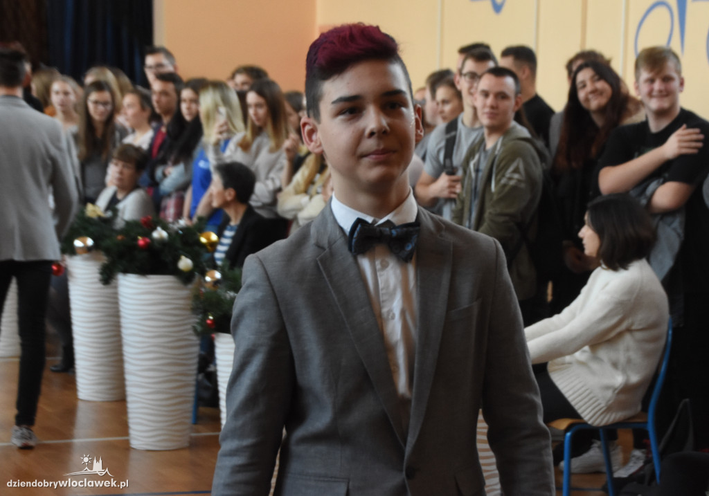 Pokaz fryzur i mody w Zespole Szkół Chemicznych