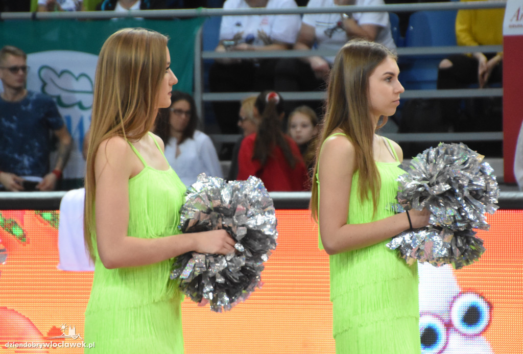 Cheerleaderki na meczu z King Szczecin