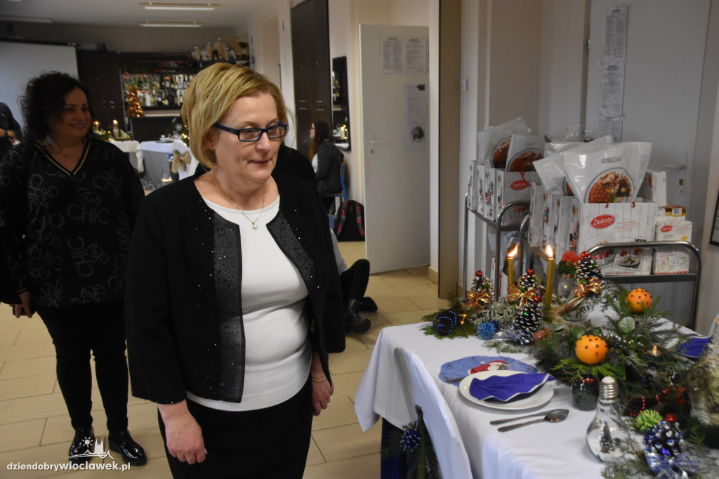 Wigilijne stoły w Zespole Szkół Chemicznych