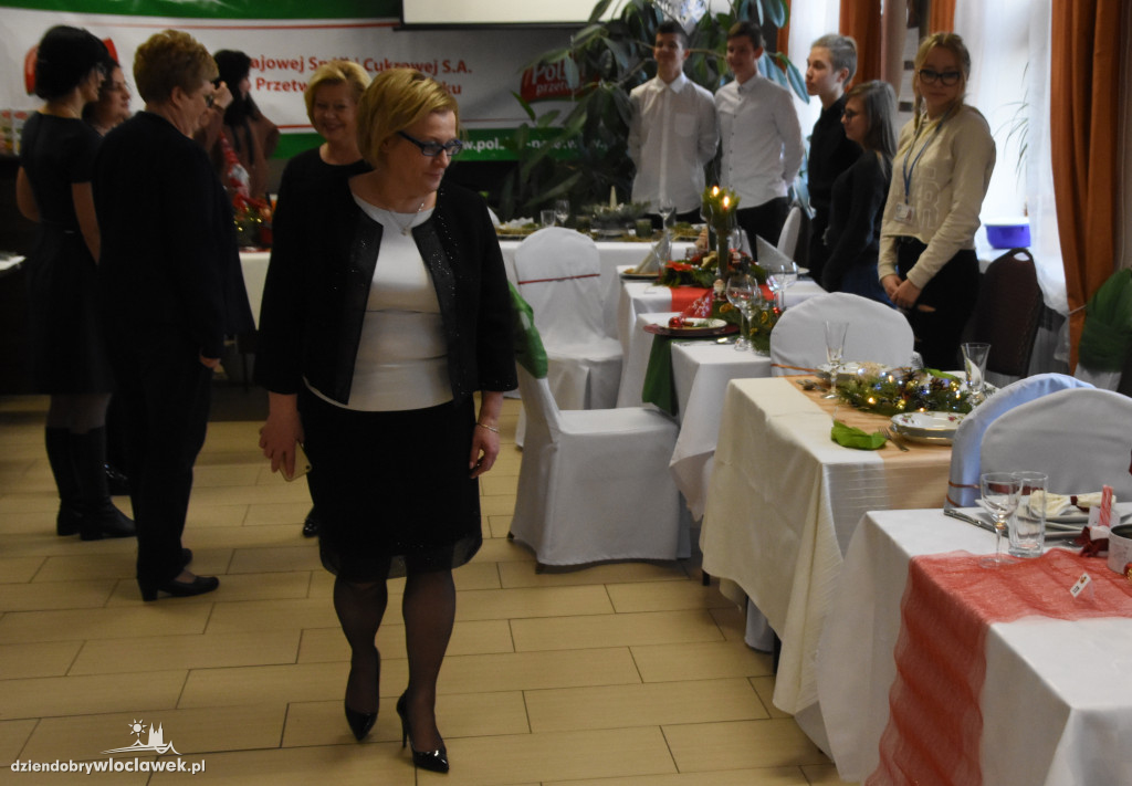 Wigilijne stoły w Zespole Szkół Chemicznych